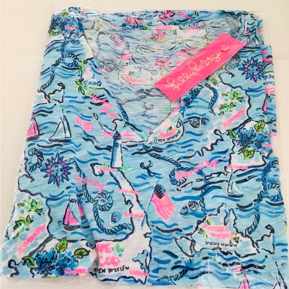 Lilly Pulitzer Etta V-Neck T-Shirt-Lilly Loves Cape Cod-Bali Blue-NWT In Package - Picture 8 of 8